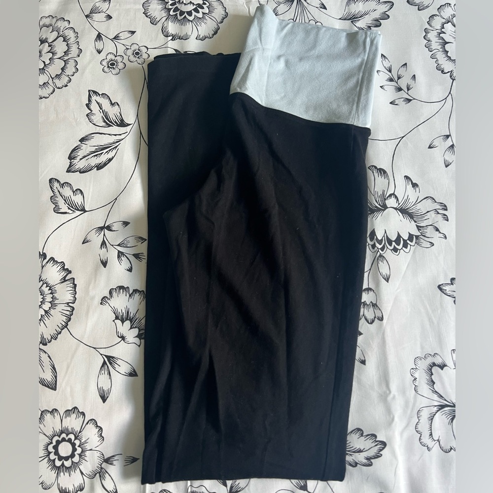 Victoria’s Secret Yoga Pants